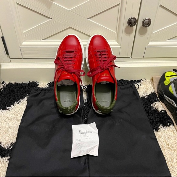EUC Men’s Size 8 Givenchy Urban Street Leather Low-top Sneakers In Red/Green - Picture 3 of 13